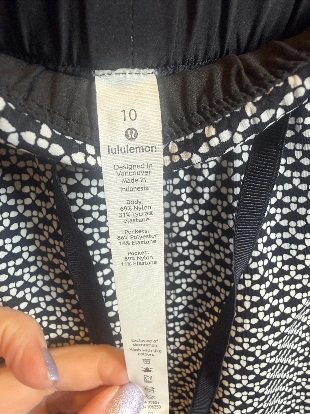 lululemon athletica Black and White Micro-Pattern Drawstring Shorts 3”